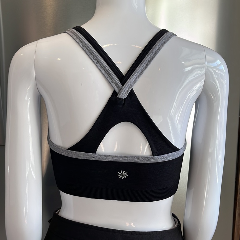 Athleta Sports Bra M
